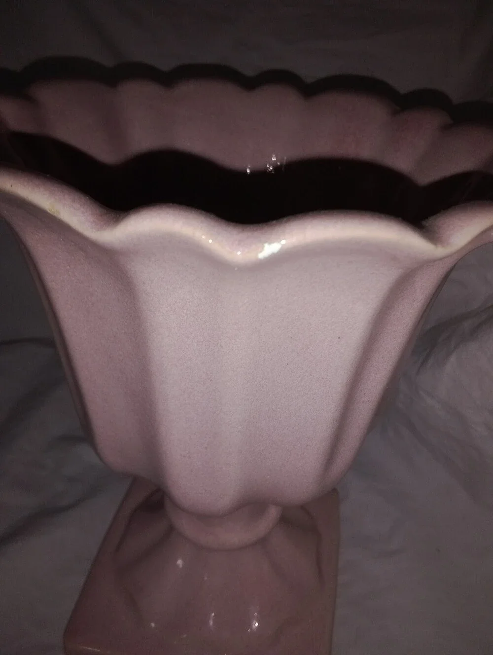 Vintage Pink Ceramic Footed Morning Glory Planter 8 3/8
